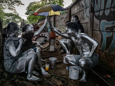 Sosok Nasib Manusia Silver di Jalanan Kota