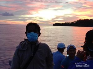 Perjalanan ke Pulau Pasoso, Menantang Maut di Spot Parumbia