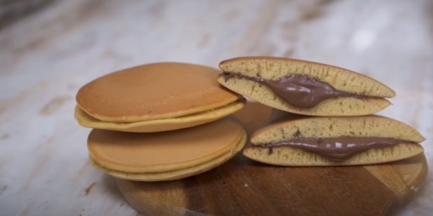 Langkah membuat dorayaki yang sederhana dari Jessica Jane.