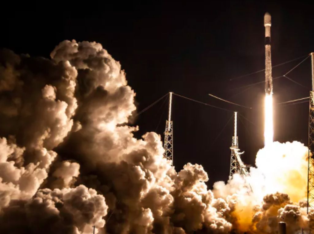 Roket SpaceX Mau Tabrak Bulan, Akibatnya Bisa Runyam