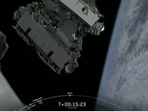 Satelit Internet SpaceX Mau Beroperasi, RI Jangan Sekadar Pasar Satelit Internet SpaceX Mau Beroperasi, RI Jangan Sekadar Pasar