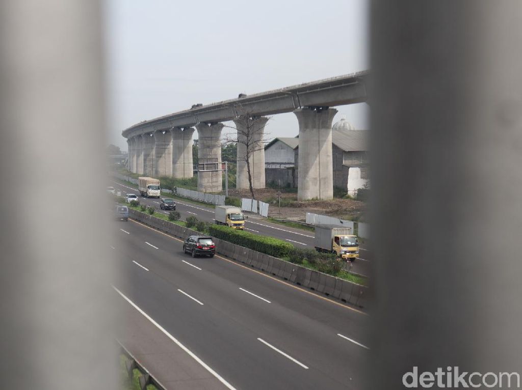 Kereta Cepat Jakarta-Bandung Ditargetkan Tes Fungsi Agustus 2022 Kereta Cepat Jakarta-Bandung Ditargetkan Tes Fungsi Agustus 2022
