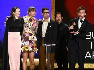 5 Tahun Absen Tampil, Taylor Swift Raih Album of the Year di Grammy
