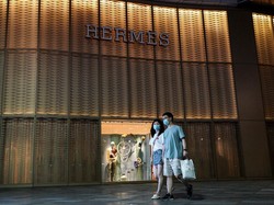 Lockdown Dilonggarkan, Warga Shanghai Serbu Butik Prada Hingga Hermes
