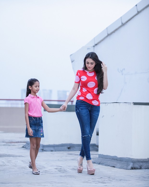 Celine Evangelista tampil stylist bersama Jemima/instagram.com/jelley.sc
