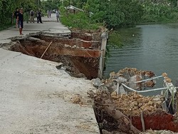 Longsor Jl Tanjung Burung Tangerang Belum Diperbaiki, Warga Khawatir