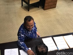 Di Depan Anak Buah AHY, Anggota DPR Beri Selamat ke Jhoni Allen saat Rapat