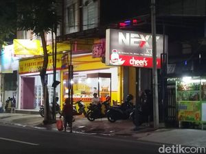 Diduga Sediakan Layanan Prostitusi, Karaoke Next KTV di Kota Blitar Digerebek Diduga Sediakan Layanan Prostitusi, Karaoke Next KTV di Kota Blitar Digerebek