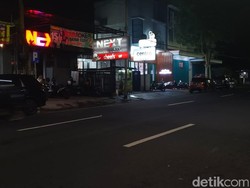 Penggerebekan Karaoke Next KTV, Polisi Temukan Kondom dan Celana Dalam
