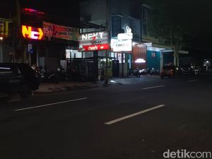 Penggerebekan Karaoke Next KTV, Polisi Temukan Kondom dan Celana Dalam Penggerebekan Karaoke Next KTV, Polisi Temukan Kondom dan Celana Dalam