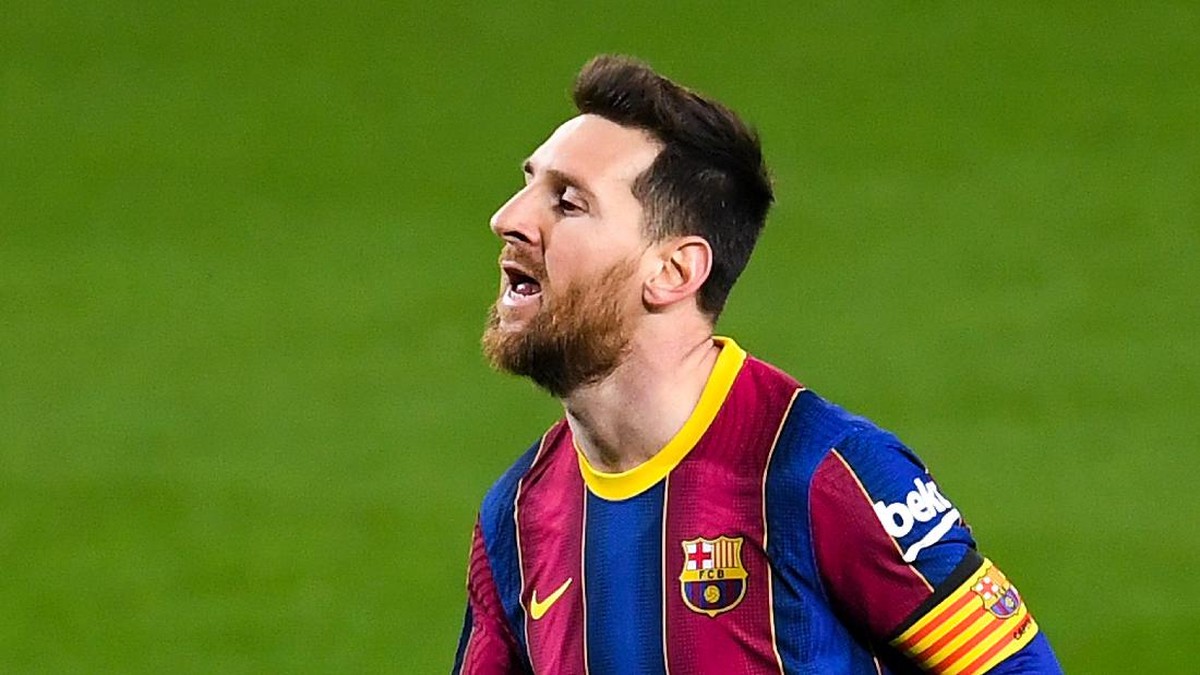 Lionel Messi menjadi pemain paling subur di 2021 bersama Robert Lewandowski. (Foto: Getty Images/David Ramos)