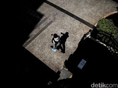 Memuliakan Pejalan Kaki untuk Jakarta yang Bebas Macet