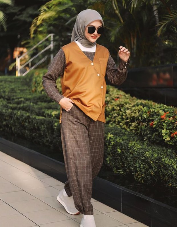 Ootd baggy hot sale pants hijab