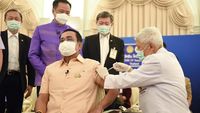 PM Thailand Divaksin AstraZeneca di Tengah Kontroversi Dampaknya