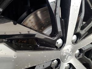 Roda Mobil Terkunci saat Dipakai, Ternyata Penyebabnya Sepele