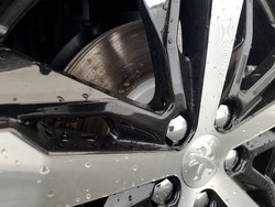 Roda Mobil Terkunci saat Dipakai, Ternyata Penyebabnya Sepele