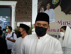 Balas Romo Syafii Tunjukkan Gaya Anak Medan Bobby Pantang Ditantang