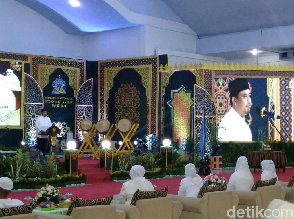 Buka MTQ Ke-54 Kota Medan, Bobby: Tahun Ini Semua Bisa Lihat di Medsos Buka MTQ Ke-54 Kota Medan, Bobby: Tahun Ini Semua Bisa Lihat di Medsos