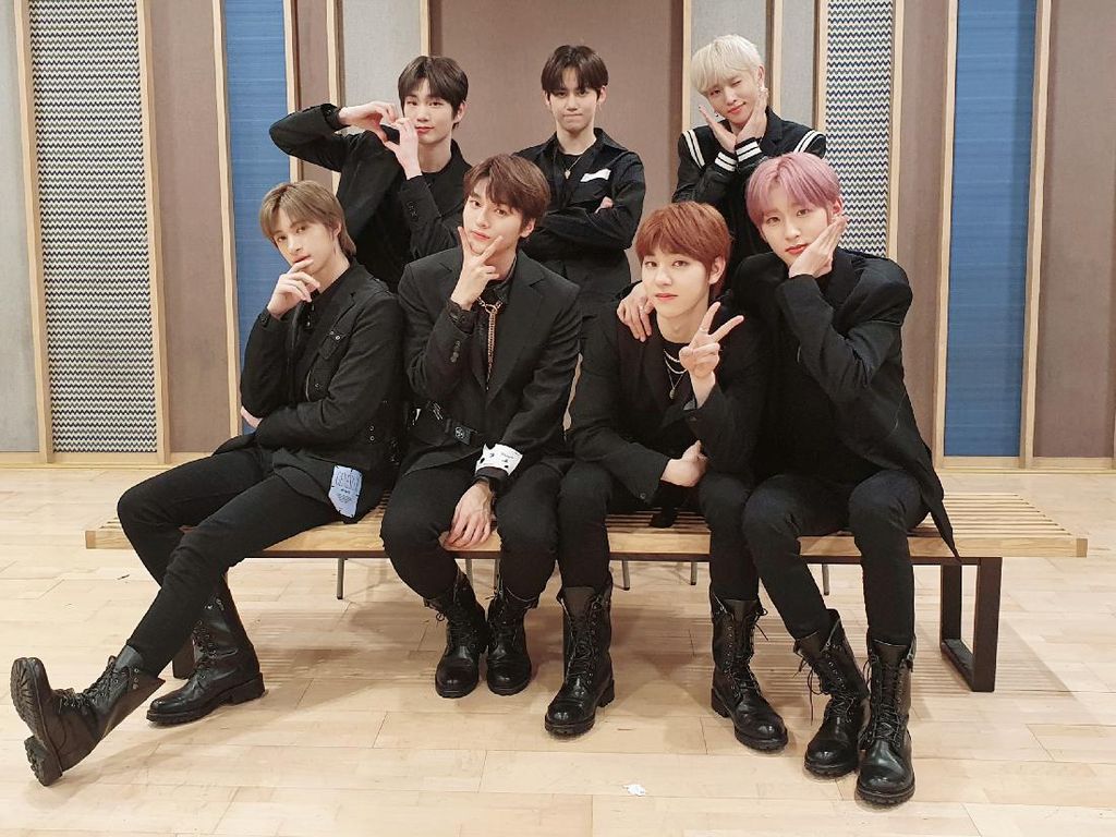 K-Talk: Eksklusif DRIPPIN Main Whos Who, Siapa yang Cerewet? K-Talk: Eksklusif DRIPPIN Main Whos Who, Siapa yang Cerewet?