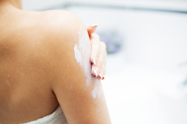 Aplikasikan setelah mandi