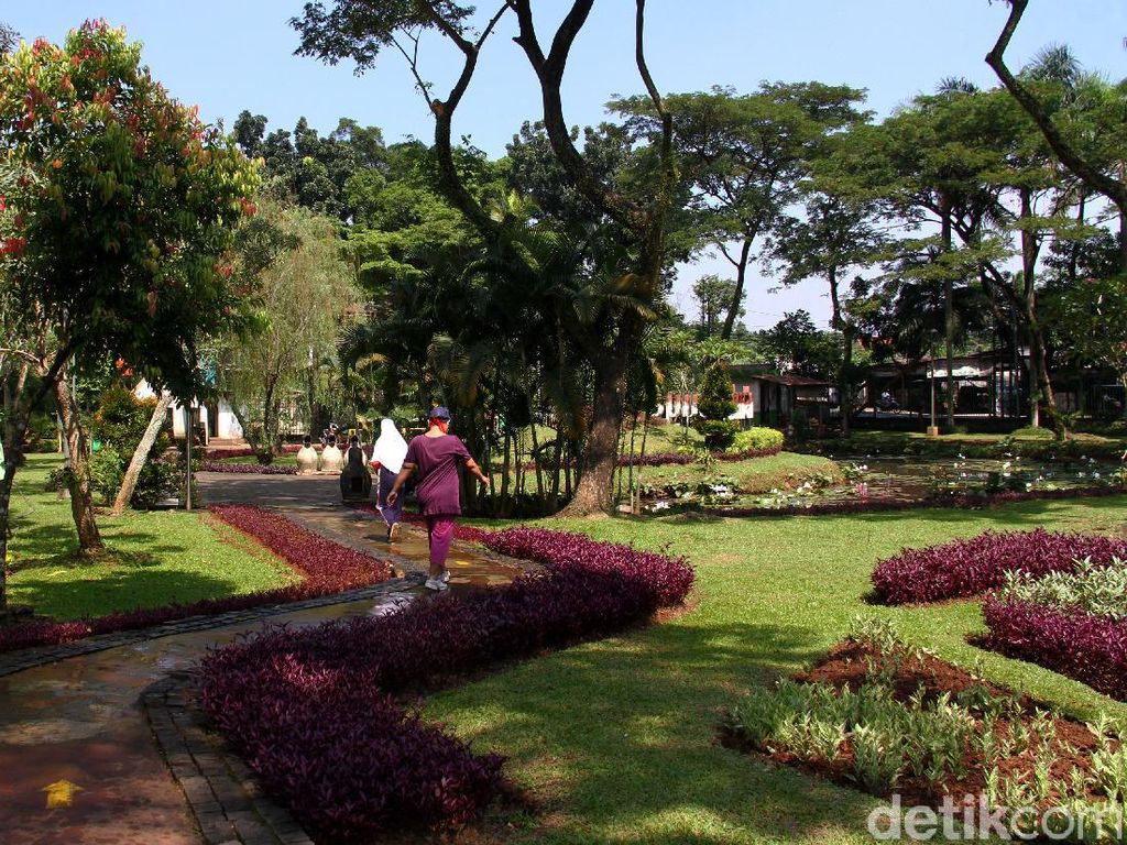 Asyik! Taman Kota Sudah Dibuka Lagi Lho Asyik! Taman Kota Sudah Dibuka Lagi Lho