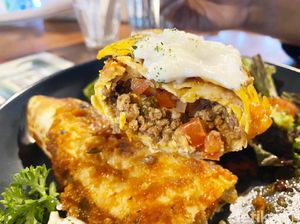 Makan Enak Gouda Taco Enchiladas dengan Lemon Biscoff Croffle