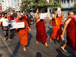 Kecam Tindakan Militer, Biksu Myanmar Sinyalkan Keretakan dengan Pemerintah