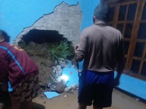 Selain Banjir di 6 Desa, Hujan Lebat Magetan Juga Sebabkan Longsor