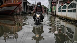 Mantri BRI Terobos Rob Demi untuk Memajukan UMKM Demak