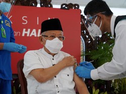 Maruf Amin Disuntik Vaksin Covid-19 Dosis Kedua: Tidak Ada Masalah