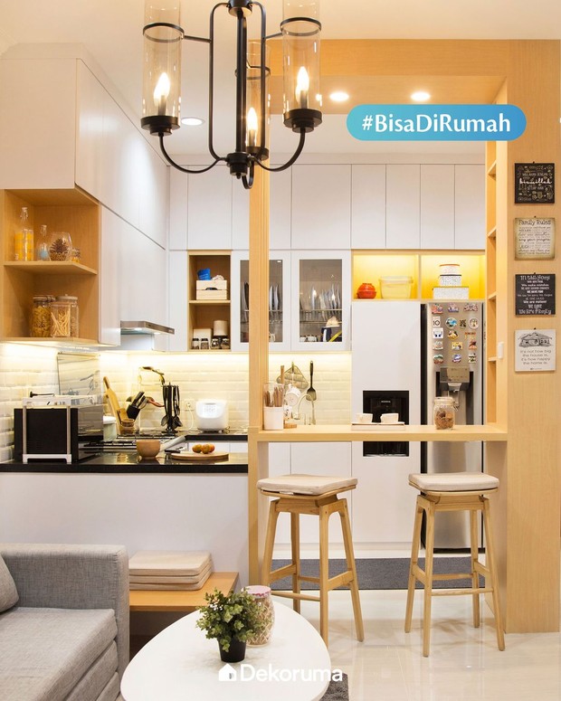 Meja Makan Compact/www.instagram.com/dekoruma Meja Makan Compact