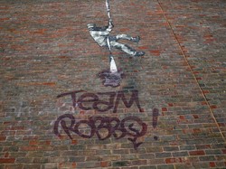 Duh! Mural Banksy di Bekas Dinding Penjara Dirusak Rivalnya