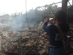Kebakaran Pasar Campurdarat Tulungagung, 300-an Lapak Pedagang Terdampak