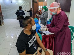 75 Perawat di Ponorogo Positif COVID-19 dan 1 Meninggal Selama Pandemi