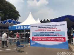 Nunggu Jadwal Puskesmas Kelamaan, Para Lansia Pilih Ikut Vaksinasi Massal