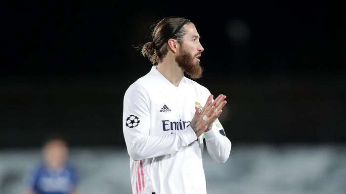 MADRID, SPAIN - MARCH 16: Sergio Ramos of Real Madrid reacts during the UEFA Champions League Round of 16 match between Real Madrid and Atalanta at Estadio Alfredo Di Stefano on March 16, 2021 in Madrid, Spain. Sporting stadiums around Spain remain under strict restrictions due to the Coronavirus Pandemic as Government social distancing laws prohibit fans inside venues resulting in games being played behind closed doors. (Photo by Gonzalo Arroyo Moreno/Getty Images)