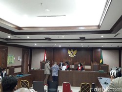 AHY dkk Absen, Sidang Gugatan Jhoni Allen Dipecat dari PD Ditunda