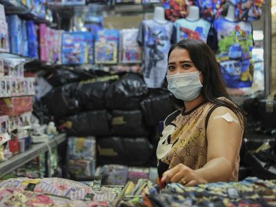 Vaksinasi Penggerak Ekonomi