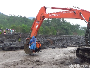 20 Tenaga Medis Sempat Terjebak Banjir Lahar Gunung Semeru