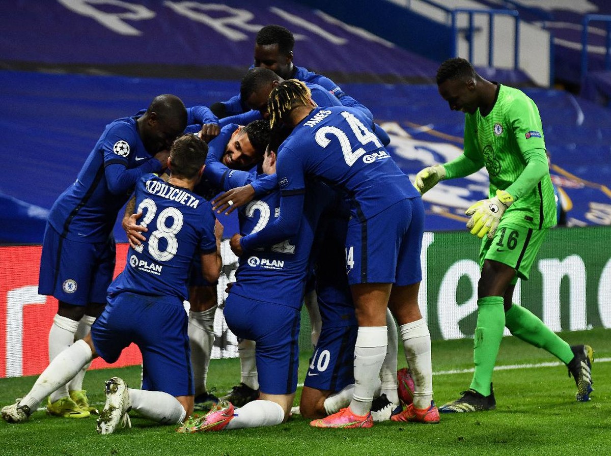 Pemain Chelsea merayakan gol ke gawang Atletico Madrid di leg kedua babak 16 besar Liga Champions. (Foto: Mike Hewitt/Getty Images)