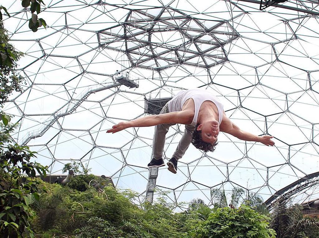 Deretan Aksi Parkour yang Bikin Deg-degan! Deretan Aksi Parkour yang Bikin Deg-degan!