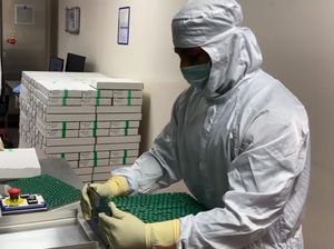 Diterpa Isu Pembekuan Darah, Vaksin AstraZeneca Tetap Diminati India Diterpa Isu Pembekuan Darah, Vaksin AstraZeneca Tetap Diminati India
