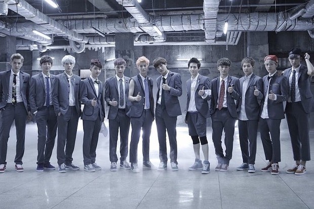 12 Member EXO
