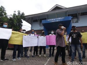 Jurnalis Banyuwangi Juga Demo Kecam Kekerasan Oknum Pengawal Menteri