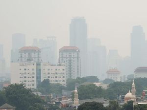 Berkabut, Kualitas Udara Jakarta Terburuk Ke-3 di Dunia Versi IQAir