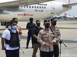 22 Tersangka Teroris Jaringan JI dari Jatim Dibawa ke Rutan Cikeas Bogor