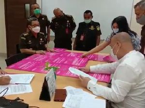 Kejagung Pasang Plang Disita di 18 Kamar Apartemen Benny Tjokro