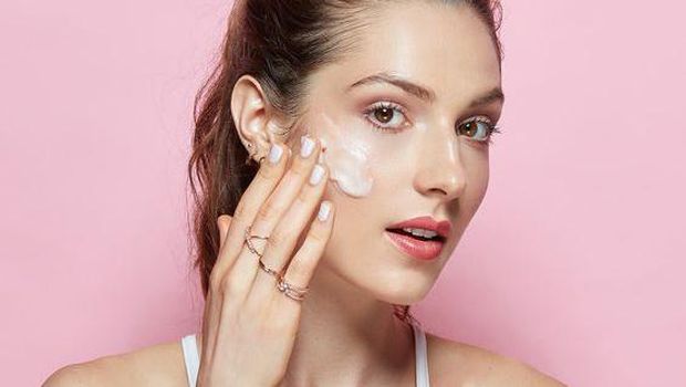 Moisturizer terbagi dalam tiga jenis berdasarkan cara kerjanya/Foto: Pinterest.com