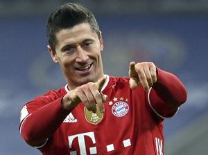 Bayern Vs Stuttgart: Lewandowski Hat-trick, Die Roten Menang 4-0
