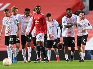 Misi AC Milan Hentikan Tren Tak Terkalahkan MU